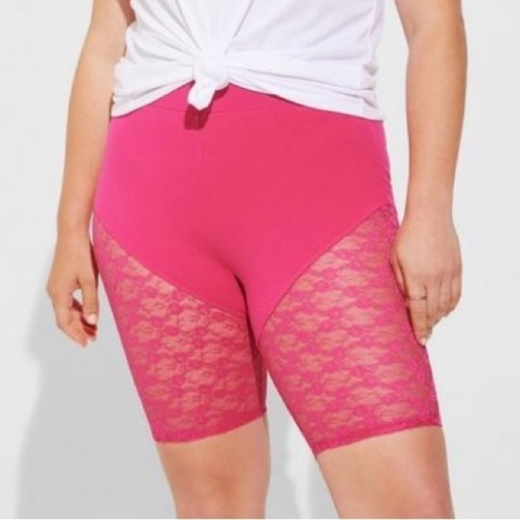 Torrid Pink Lace Bike Short Size 2 (18/20) NWT - Picture 1 of 3